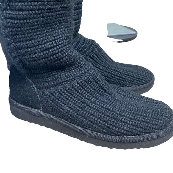 UGG Classic Cardy Boots Black ribbed - Picture 10 of 13